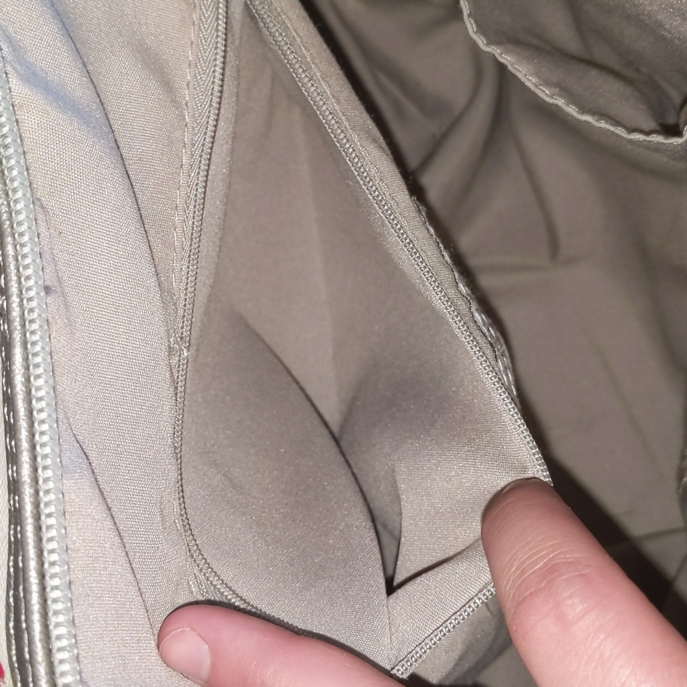 Kenneth Cole Reaction Floral Purse - Picture 6 of 15